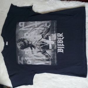 BIEBER Purpose Tour T_ Shirt Size Large